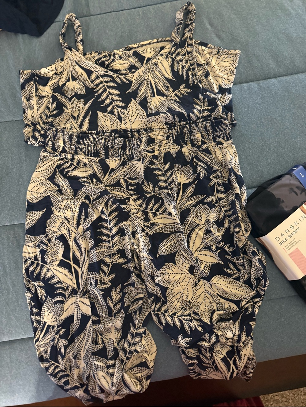Soma Cool Nights Tank and Crop pants Navy and Cream Botanical Print